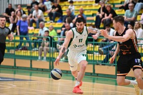 Košarkarji Krke v zadnjem krogu OTP premagali Kansai Helios Domžale