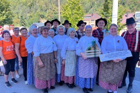 Folklorna skupina IZVIR na 10. obletnici Festivala Slovenija v Radečah