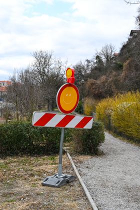 Popolna zapora pešpoti na Šance
