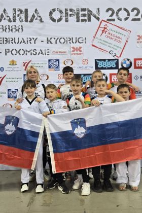 Taekwondoisti se iz Sofije vračajo s 7 medaljami