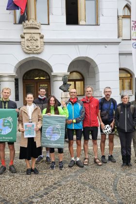 Mednarodna kolesarska štafeta se je ustavila tudi v Novem mestu