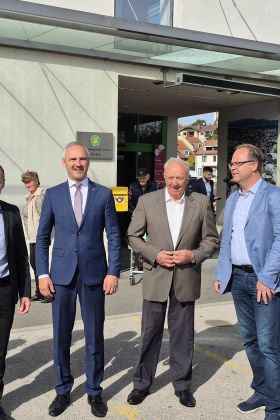 Minister Janez Cigler Kralj na obisku v Kmetijski zadrugi Trebnje-Krka