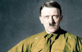 V avstrijskem parlamentu našli slike in kipe Adolfa Hitlerja