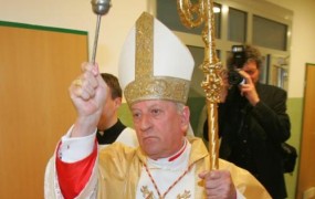 Kardinal Rode ima predlog za privlačnejša nebesa