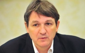 Janez Šušteršič je v Financah komentiral preračunljivost politikov PS