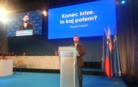 Rado Pezdir je z govorom na kongresu navdušil delegate Nove Slovenije