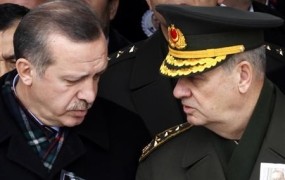 V Turčiji iz zapora izpustili generala, ki naj bi vodil zaroto proti Erdoganu