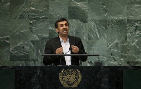 Ahmadinedžad obtožuje Zahod jedrskega ustrahovanja Irana