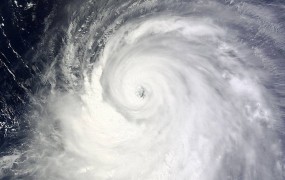 Na Japonskem se pripravljajo na prihod tajfuna Neoguri