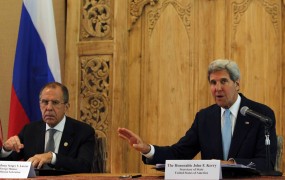 Kerry hvali Sirijo zaradi uničevanja kemičnega orožja: To je dober začetek