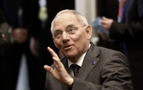 Schäuble: Slovenija lahko bančne probleme rešuje sama