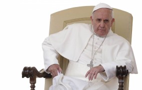Papež priznava: V Vatikanu obstaja gejevski lobi