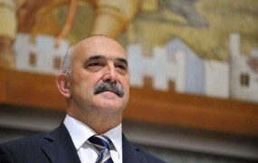 Gospodarski minister Jožef Petrovič je odstopil