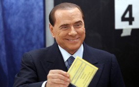 Berlusconi bi kljub grožnji zapora in težavah z zakonom zmagal na volitvah