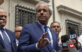 Nekdanji predsednik Sicilije zaradi povezav z mafijo za zapahe