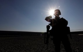Ameriškemu vojaku zaradi ateizma grozi izguba službe