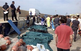 Nove smrtne žrtve pred Lampeduso: več deset mrtvih migrantov
