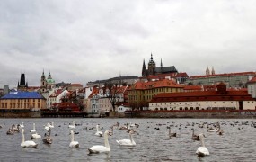 Češka vlada z zakonom nad politično korupcijo