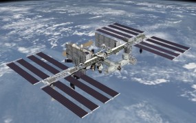 Vesoljski postaji grozijo razbitine starega ruskega satelita