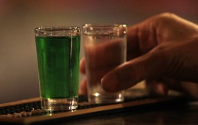 Zastrupitev z alkoholom v Sibiriji terjala 14 življenj