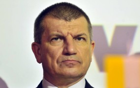 Dragutin Mate zamenjal strankarskega kolega Breznika v ustavni komisiji DZ