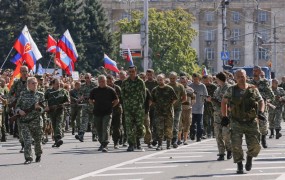Lavrov brani proruske separatiste: V javnem razkazovanju ujetnikov nič ponižujočega