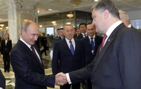 Putin in Porošenko sta se dogovorila za prekinitev ognja na vzhodu Ukrajine