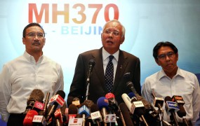 Malezijski premier nakazal, da je bilo letalo morda ugrabljeno