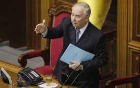 Odstopil ukrajinski premier Azarov