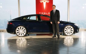 Tesla napoveduje povsem avtonomna vozila v "roku petih let"