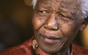 Nelson Mandela je v kritičnem stanju