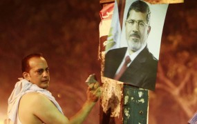 Mursijeva družina bo tožila vojsko zaradi predsednikove ugrabitve 