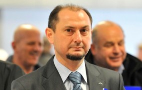 Gašpar, ne odhajaj! - tudi ministri PS na sestanku GGM z Bratuškovo