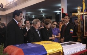V Venezueli danes pogrebne slovesnosti za Chavezom