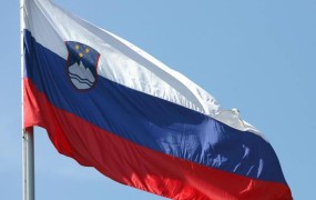 Obresti na slovenske obveznice zaskrbljujoče poskočile nad sedem odstotkov