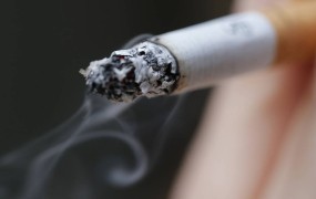 Proizvajalec cigaret prepoveduje kajenje na delovnem mestu