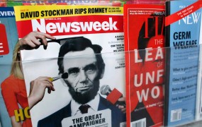 Revija Newsweek se vrača k tiskani izdaji