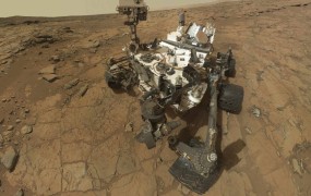 Voda na Marsu: Nasin rover na Marsu odkril ostanke sladkovodnega jezera