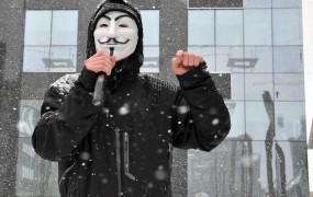Anonymous napadel spletno stran SDS