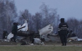 Vzrok letalske nesreče v Rusiji še ugotavljajo