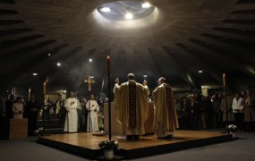 Poljak od Cerkve zahteva odškodnino zaradi spolne zlorabe