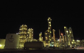 Protestniki, ki ustavljajo libijske rafinerije, so skrčili libijsko gospodarstvo