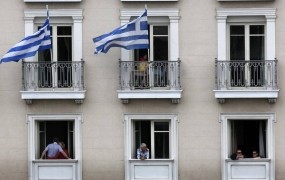 V Grčiji aretirali novinarja zaradi objave imetnikov računov v Švici
