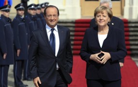 Merklova in Hollande za več Evrope