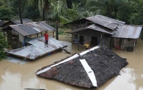 Raziskava: Zaradi naravnih katastrof razseljenih več oseb kot zaradi spopadov