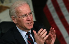 Podpredsednik ZDA Joe Biden vzpodbuja prodajo šibrovk