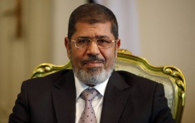 Mursiju se bo iztekel 48-urni ultimat egiptovske vojske