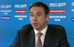 Namestnik ruskega ministra se je opravičil za "neumno" vladno politiko – in bil odpuščen