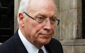 Cheney senatno poročilo o mučenju označil za smeti