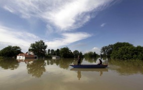 EU začela s 43 milijonov evrov vredno obnovo po poplavah v BiH